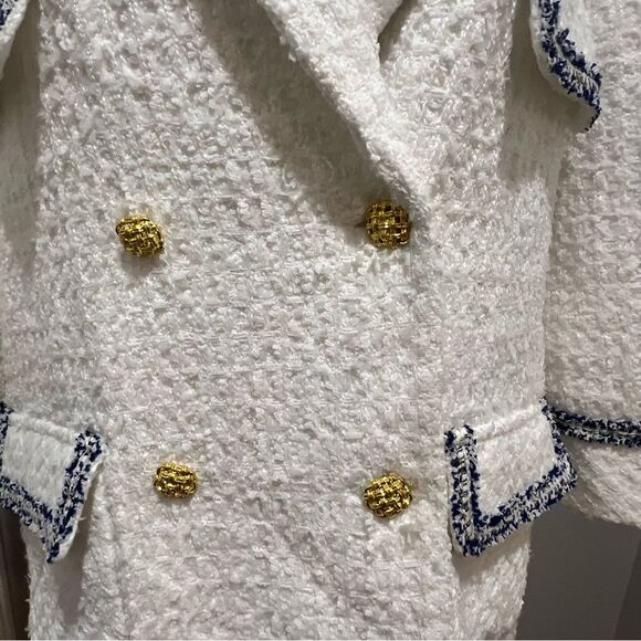 NWOT Endless Rose white and blue tweed jacket with gold hardware size medium - Picture 9 of 10